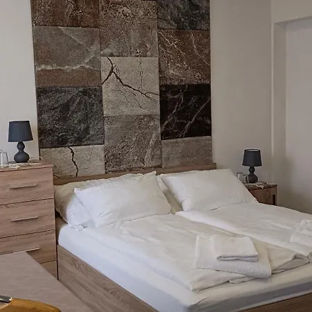 Δωμάτια σε οικογενειακή κατοικία Ring Gaestehaus *