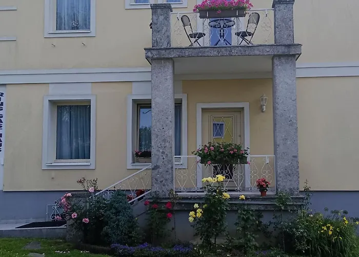 Ring Gaestehaus 홈스테이 *